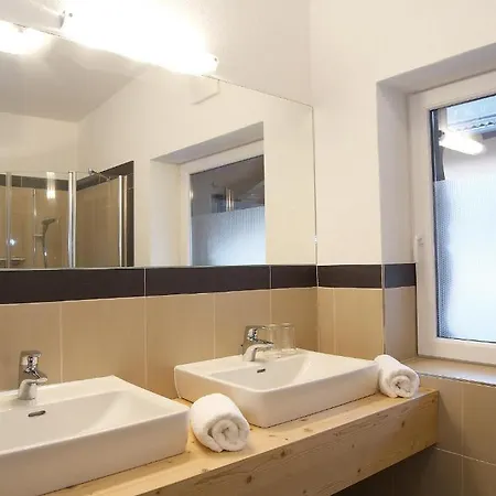 Anblick Appartement With Lake View Zell am See