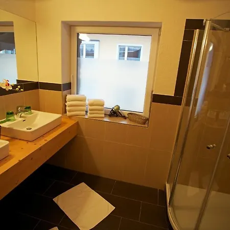 Anblick Appartement With Lake View